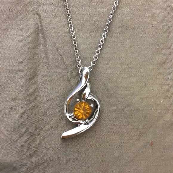 Jewelry - WGP Stamped Swarovski Elements crystal necklace